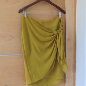 Zara skirt with tide on the side